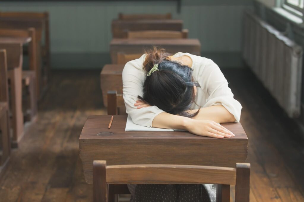 学校で眠くなる高校生は多い？