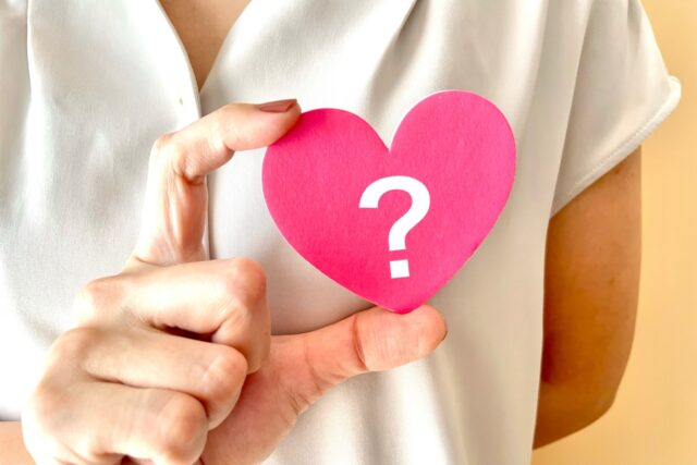 好きと気になるの違いは？恋愛感情なのか見極める方法を紹介【診断あり】
