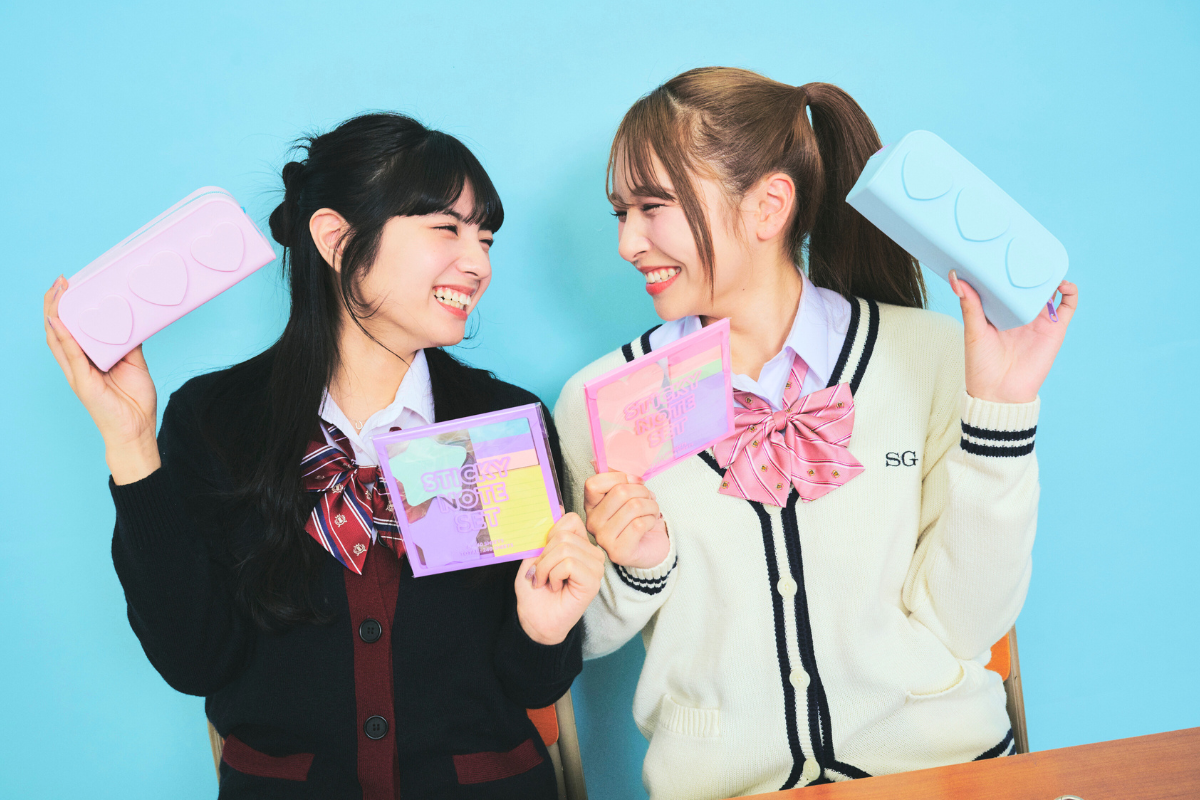 【仲良し♡】文具はニコイチで持ったら可愛さ100倍！