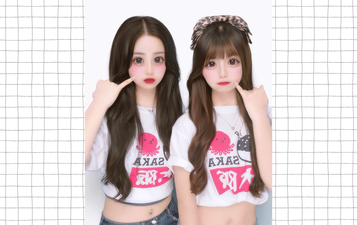 ほっぺツンツン