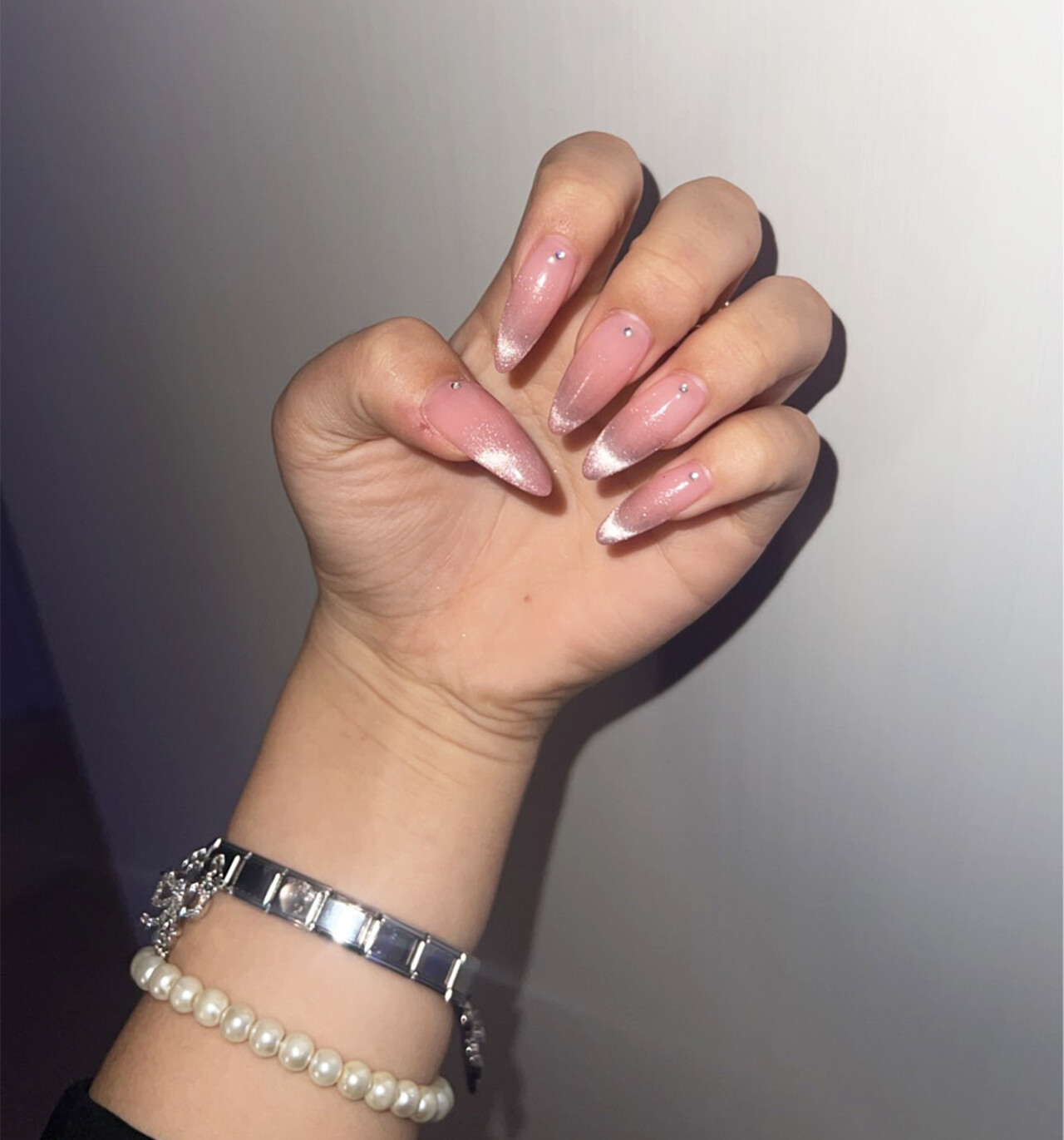 光沢感にきゅん♡マグネットネイル