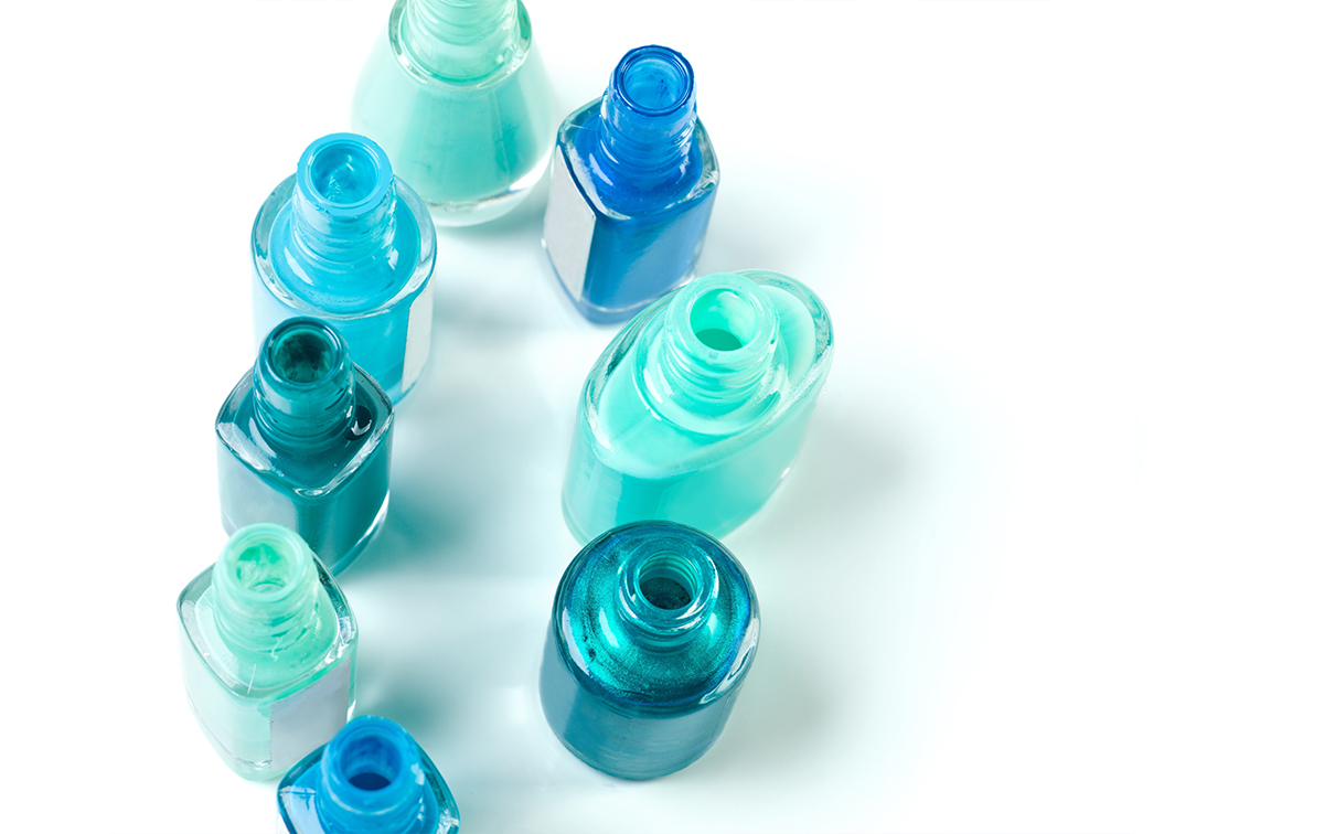 マニキュアの中身がそのままの捨て方はNG！