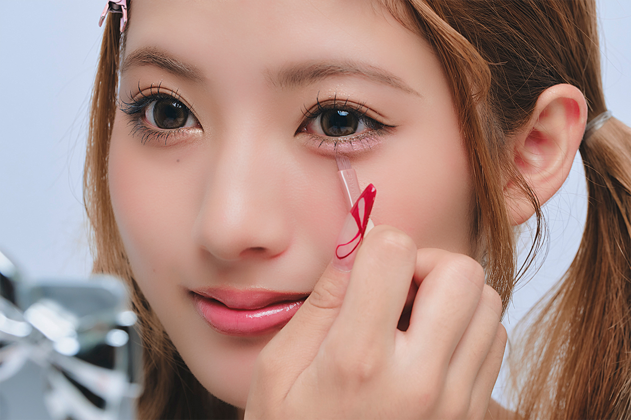 影用ブラシで影を描く