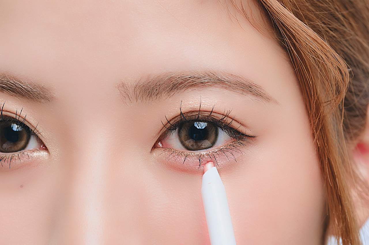 ピンク系の繊細ラメをオンする♪