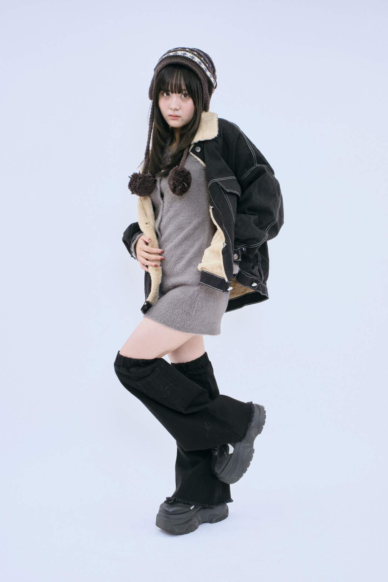 めあちは甘辛ミックスな古着っぽスタイルで