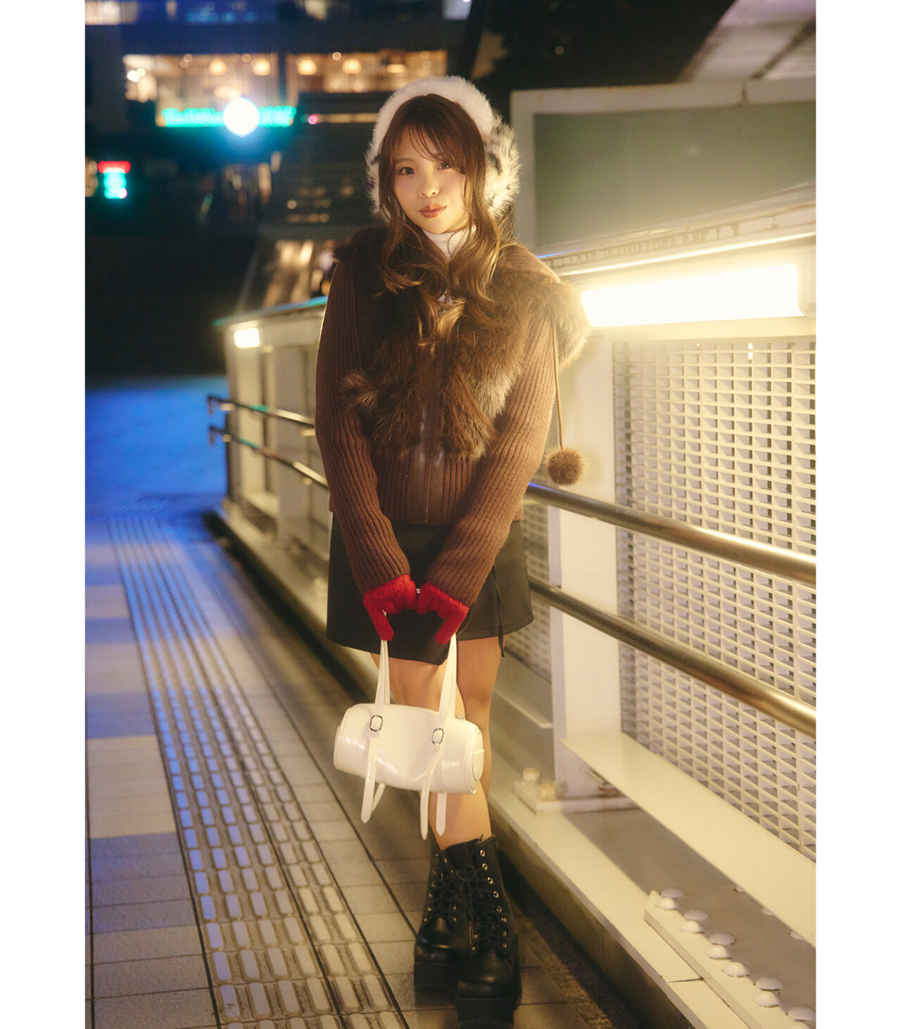 きゃすみるはブラウン&times;赤でオトナ可愛く♡