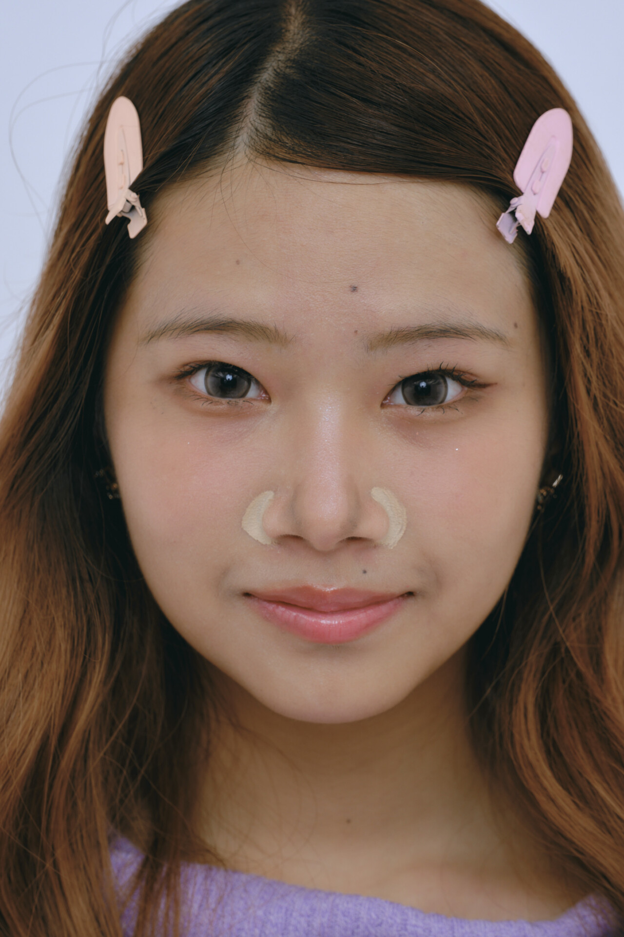 鼻の大きさが気になるなら、小鼻にコンシーラーON