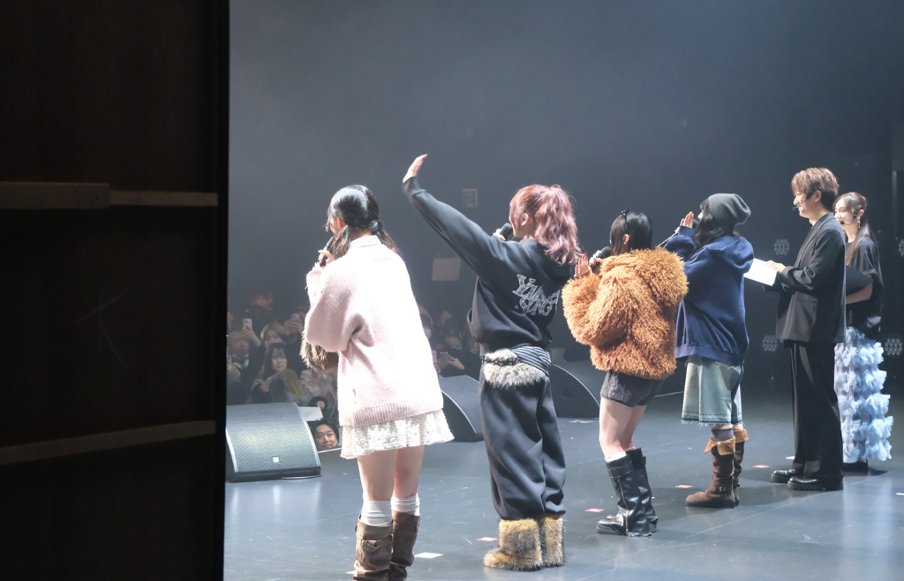 ステージ裏ではPOPモたちの意外な一面も!?