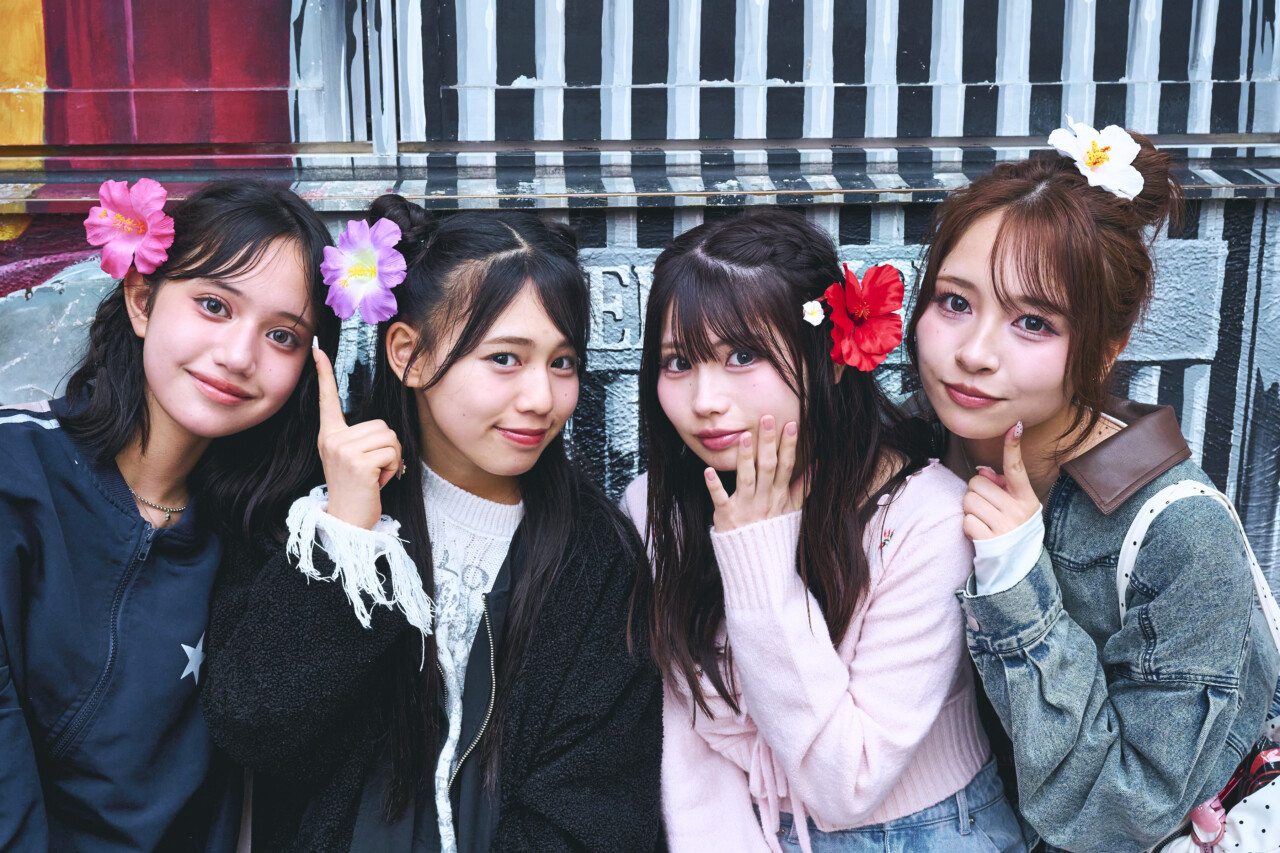 写真をチラ見せ♡　沖縄を楽しむモデルたち-3