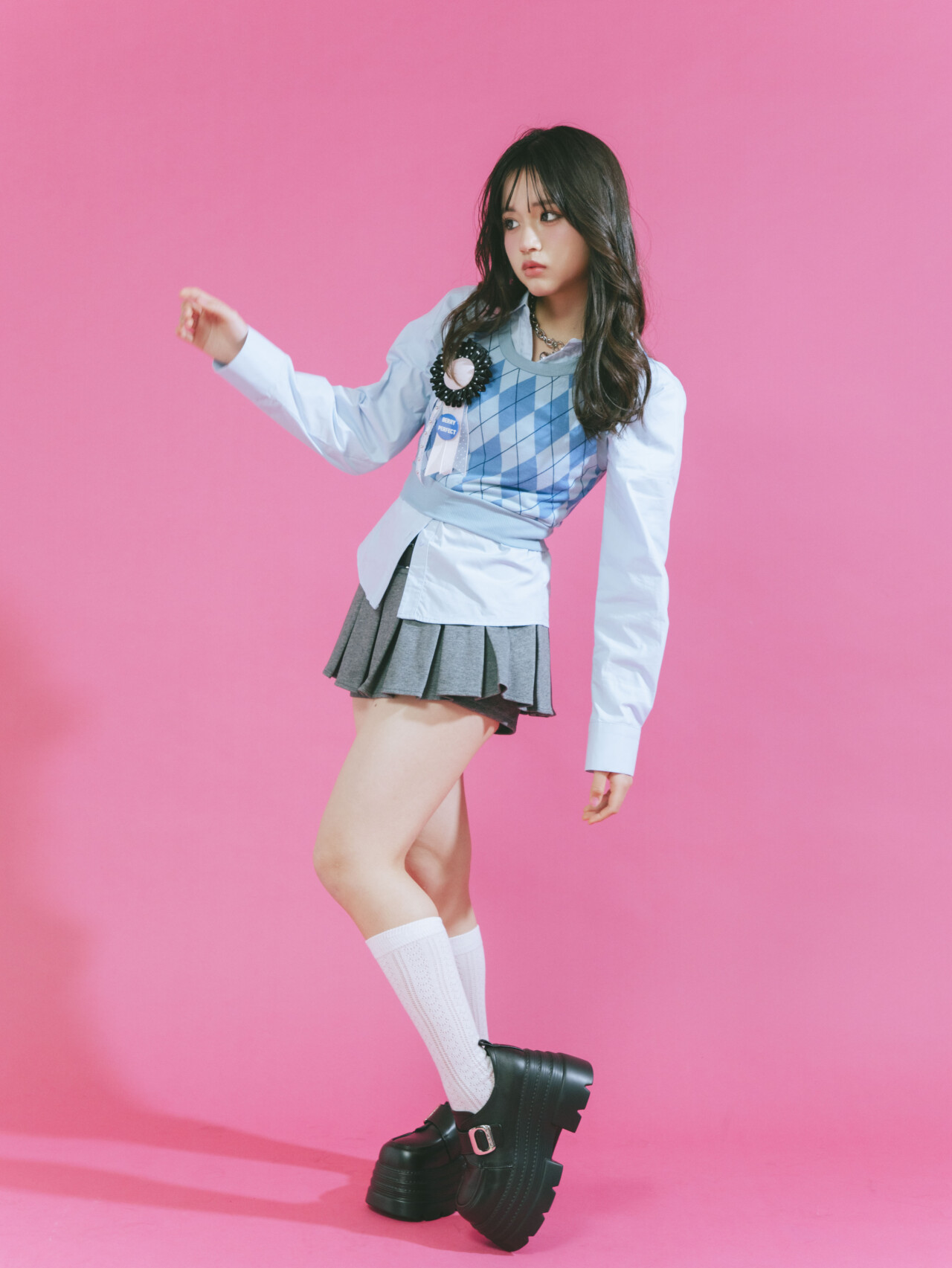 こなつは清楚可愛いイギリスガールに