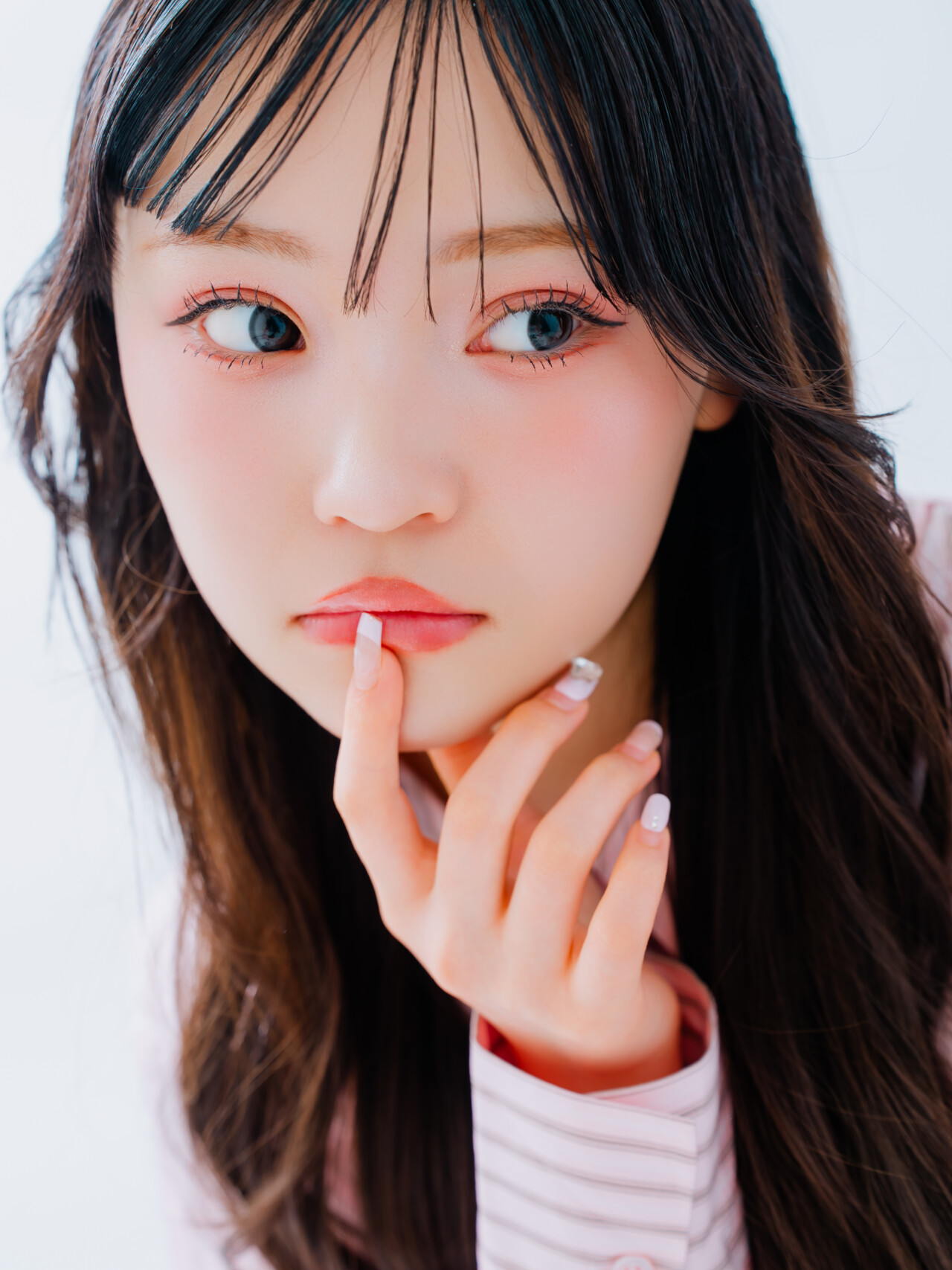 りんりんはハイライトと目元メイクでパキッとした印象!-2