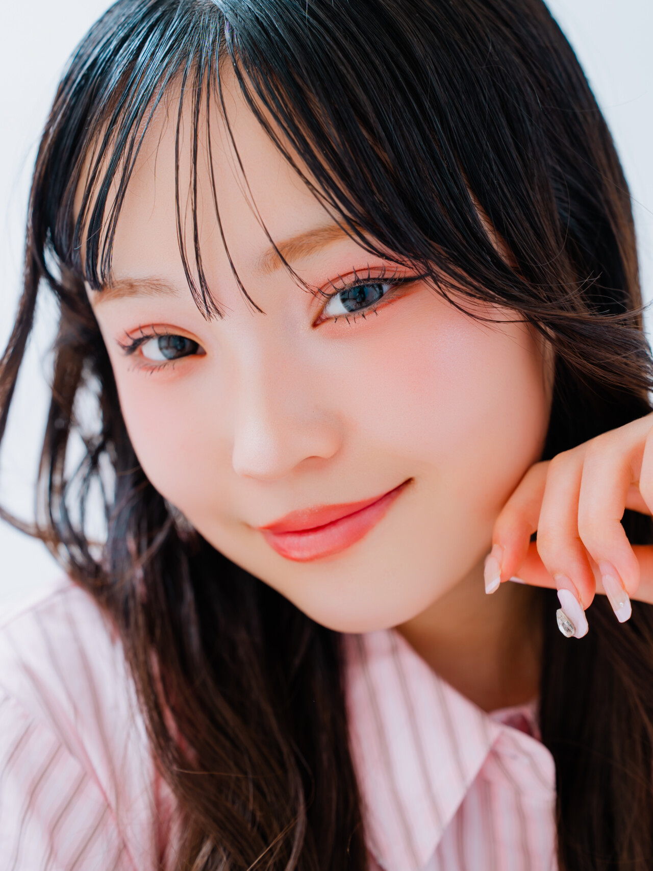 りんりんはハイライトと目元メイクでパキッとした印象!-3