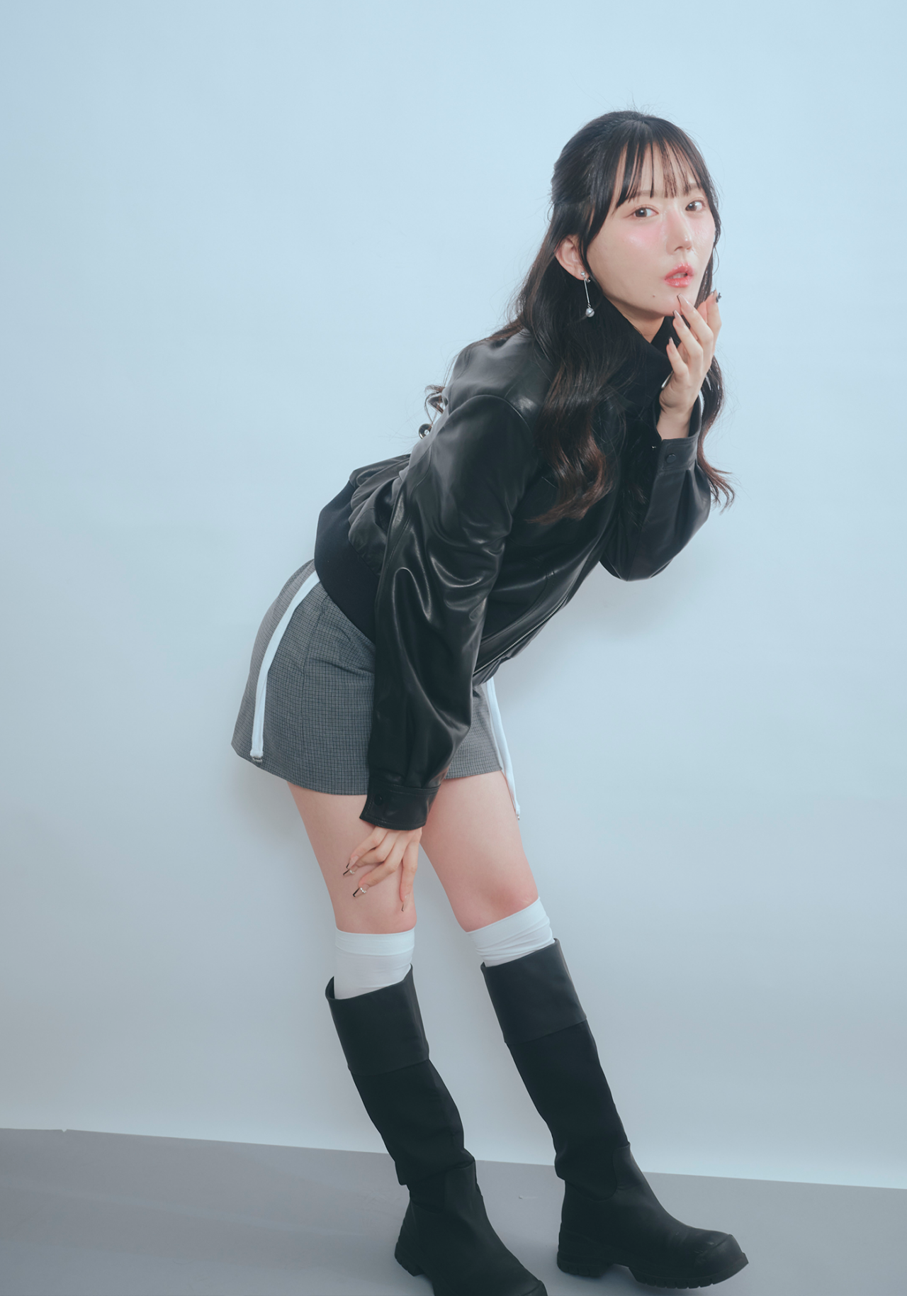LOOK①｜王道に着たい♡レディーなレザースタイル