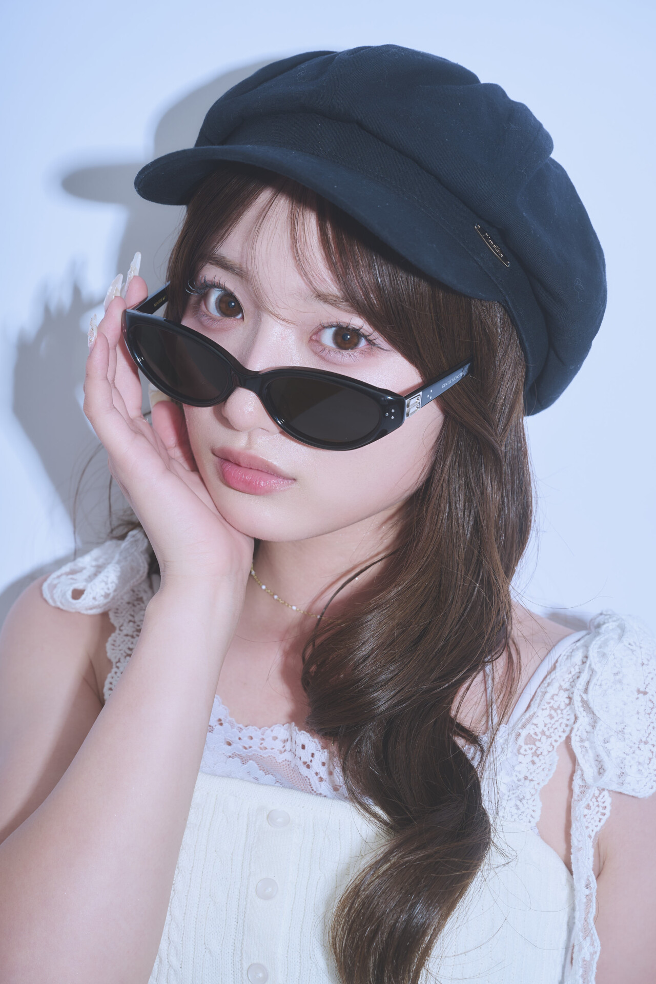 ゆーひは、キャットアイサングラスで顔まわりをオシャに盛る♡
