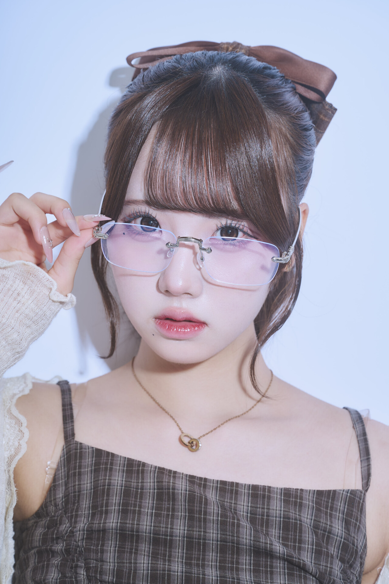 みおばぶは、リムレスメガネでいつものコーデを一気に今っぽく♡