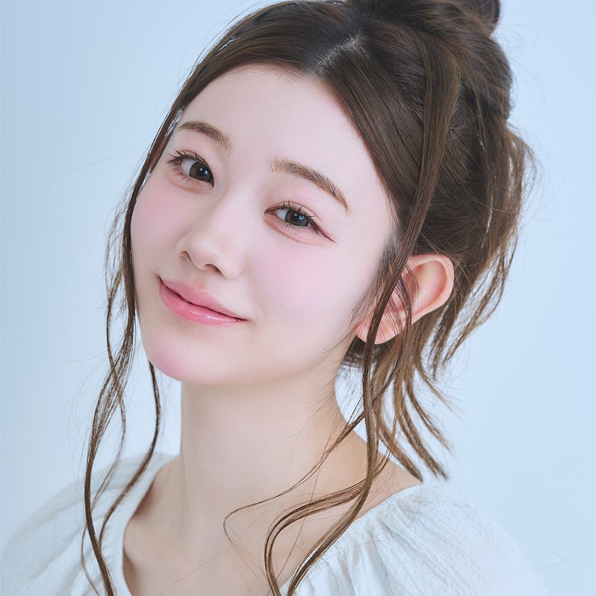 今っぽい『Messy bun』のつくり方♡ラフなのに洒落る、無造作お団子ヘア