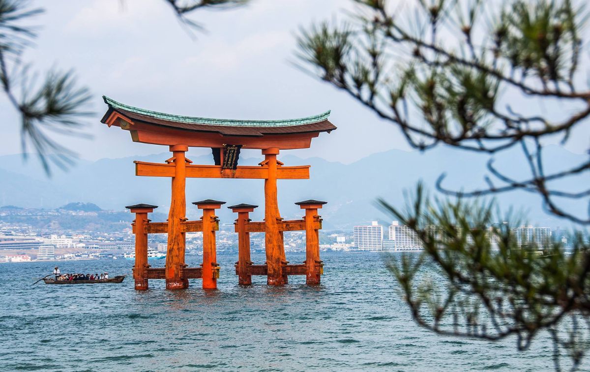広島