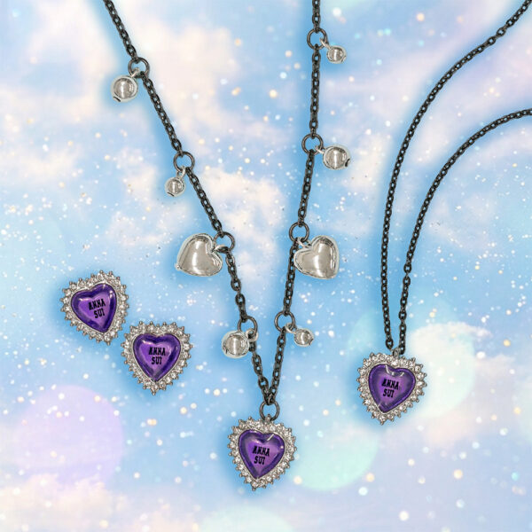 ANNA SUI (アナ スイ) から、キュート&ロックなハートに魅了される新作アクセサリーが登場♡